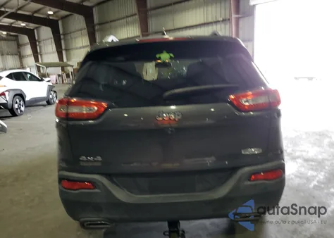 2015 Jeep Cherokee Latitude z USA, uszkodzony, nr VIN 1C4PJMCS2FW667156